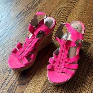 B33 Torrid Women 12 Vibrant Pink Gore Wedge Sandals Zipper Open Toe